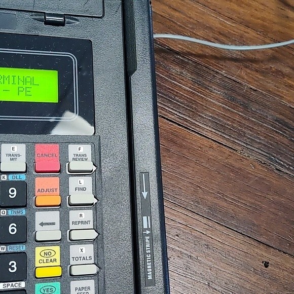 Hypercom T7P-T Credit Card Terminal - Picture 2 of 8